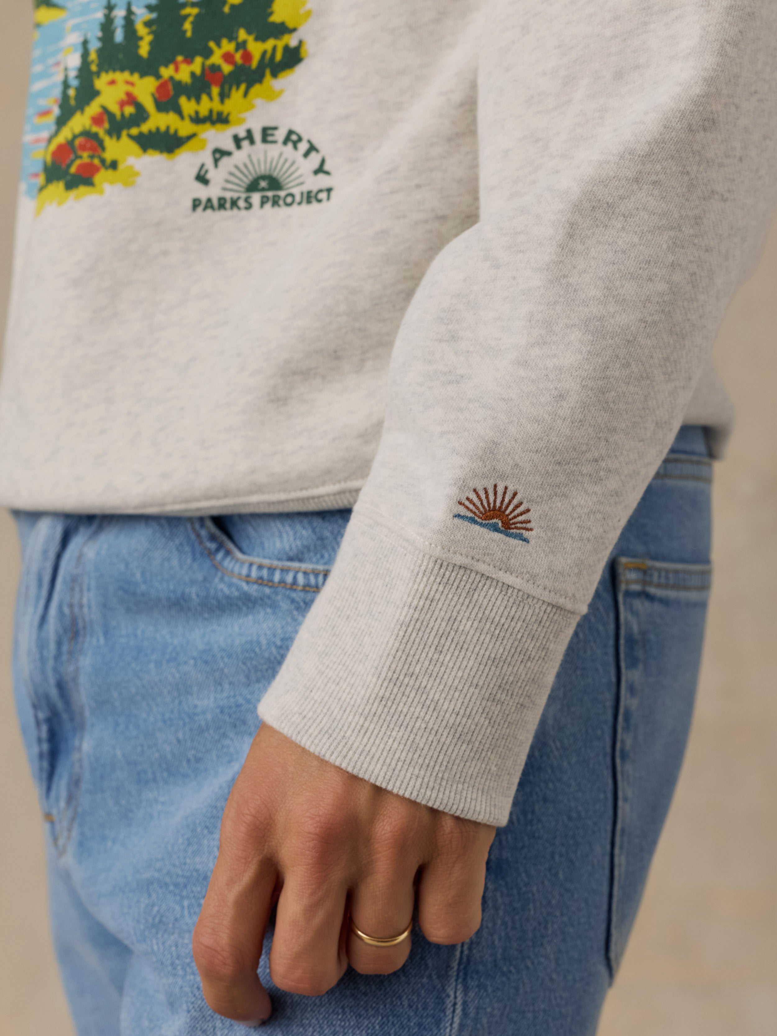 Faherty x Parks Project Rocky Mountains High Standard Fleece Crewneck - Antique Ivory Heather
